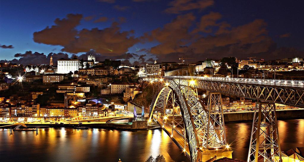 ヴィラ・ノヴァ・デ・ガイア Porto Bridges By Living Wellヴィラ エクステリア 写真